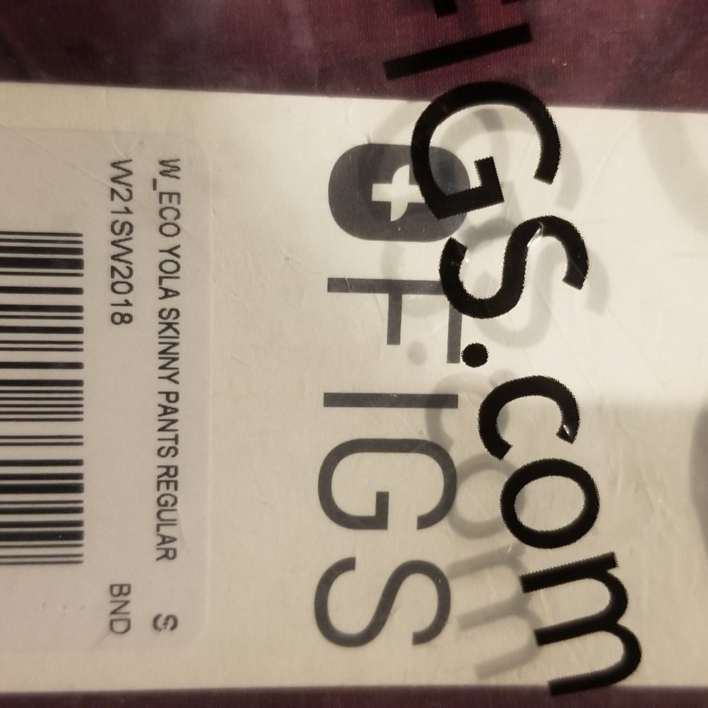 Figs scrubs set size small New with tags, never worn - Picture 3 of 4